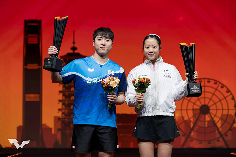 XD-Trophy-Presentation_WTT-Finals-Hong-Kong-2025_Day-4_13.jpg