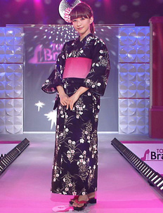優木まおみ