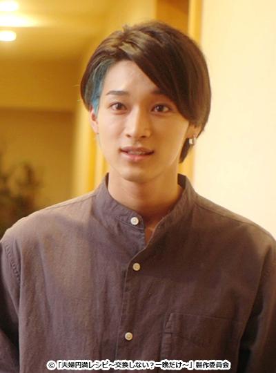 柏木智也 役：松本怜生