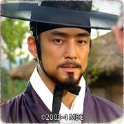 ミン・ジョンホ（チョンホ）役 チ・ジニ