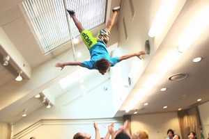 超！衝撃映像 日本人が超えてみた！？