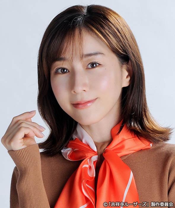 大庭桜 役：田中みな実