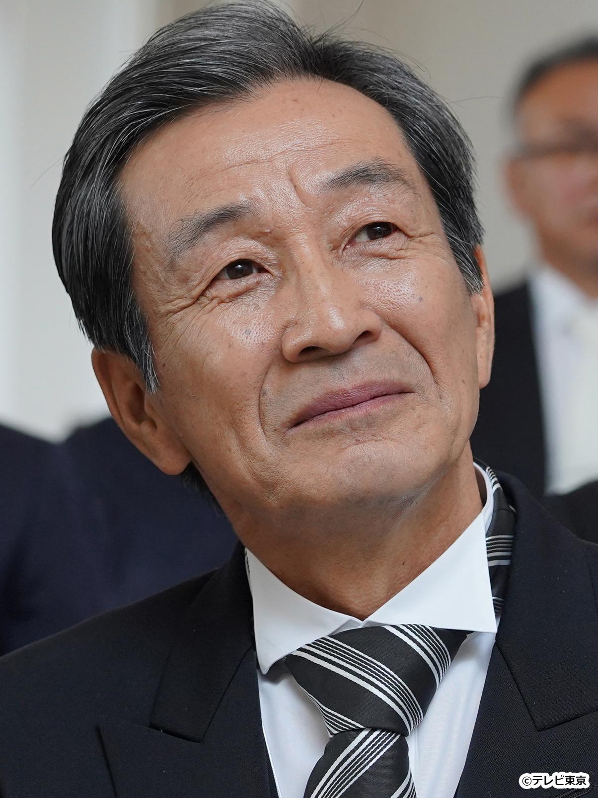 日野聡一郎役:佐戸井けん太