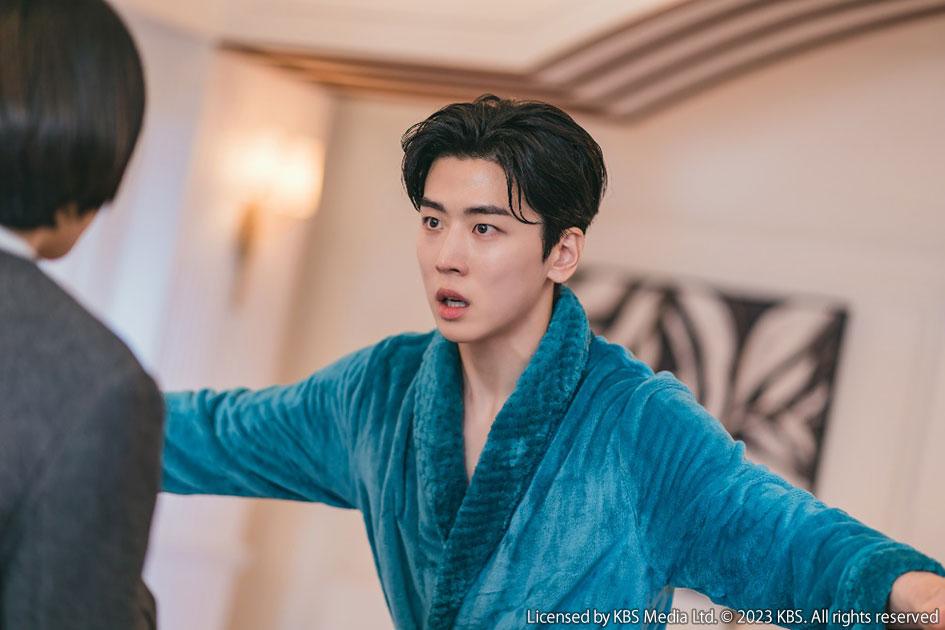 キム・ジュナ役：チョン・ウィジェ