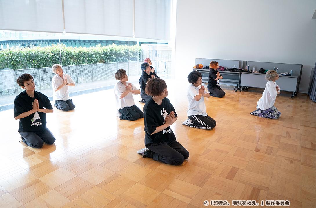 超特急、地球を救え。