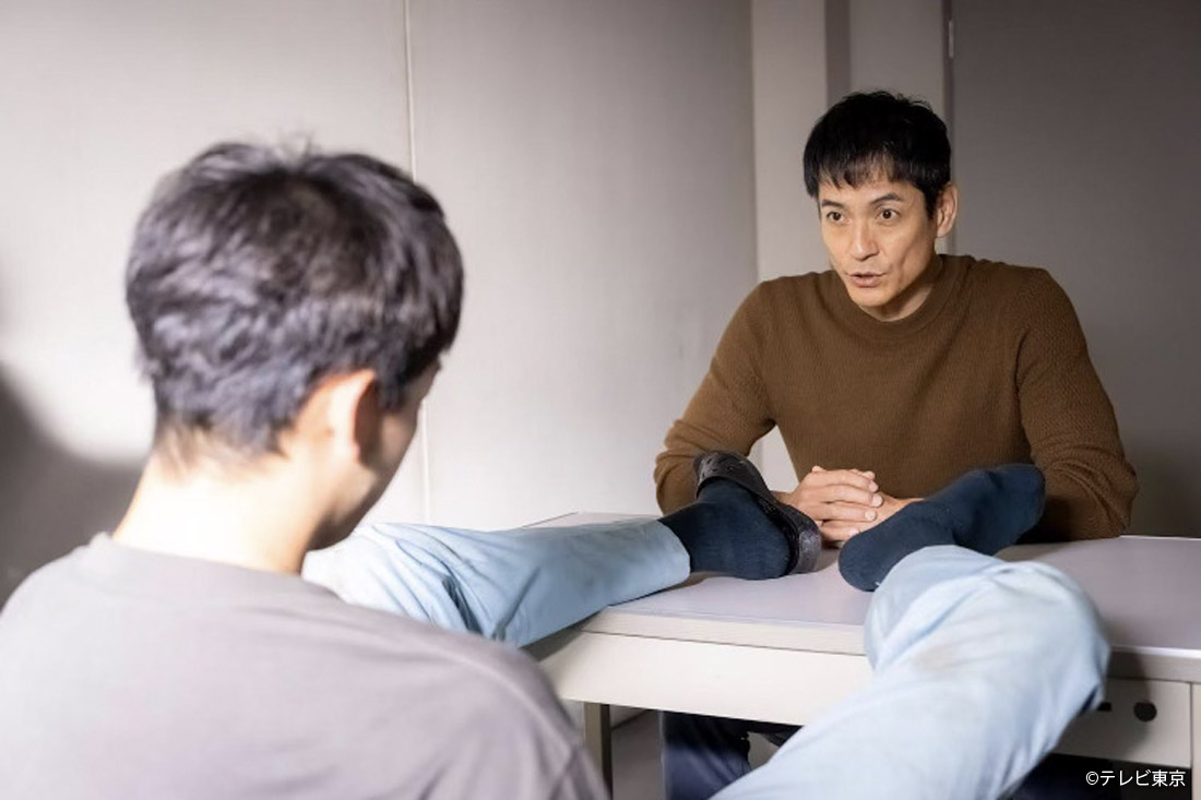 ペルソナの密告 ３つの顔をもつ容疑者