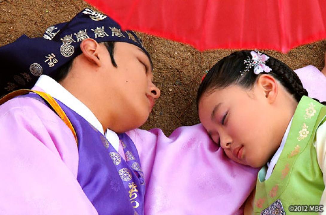 韓流プレミア　太陽を抱く月