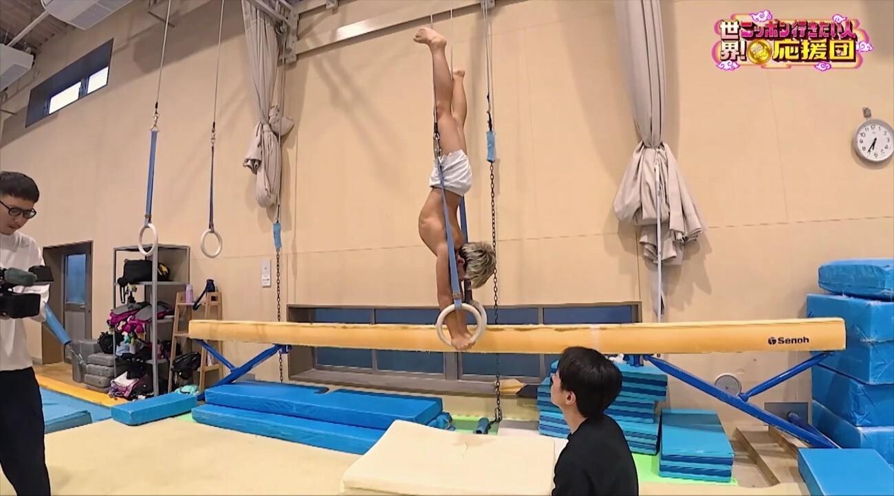 五輪体操金メダリスト・橋本大輝選手との対面にアルゼンチン小学生が感動!鉄棒の特別指導も:世界!ニッポン行きたい人応援団