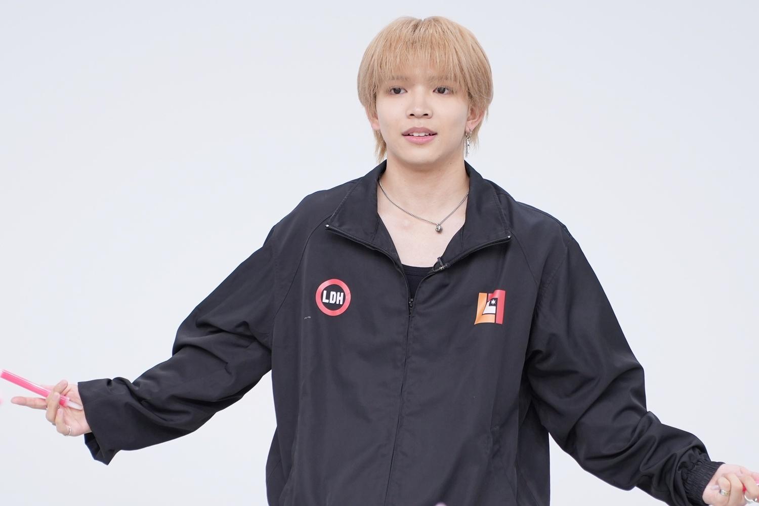 M！LK「好きすぎて滅！」でサイリウムパフォーマンス！光&times;ダンスの融合で魅せる
