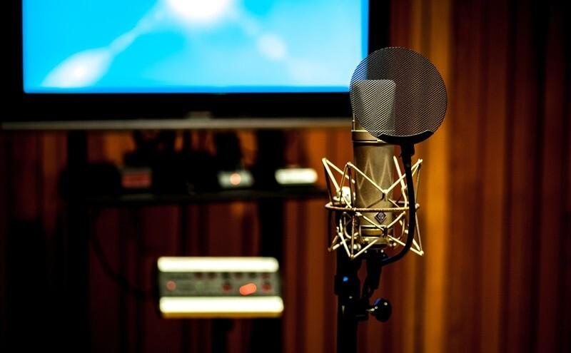 サブスク時代に「午後ロー」を見てしまう理由【吹き替え声優】が明かす「現場秘話」