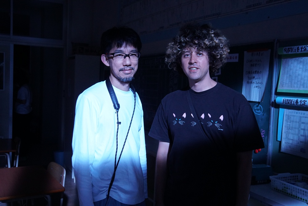 鈴木福&times;あの「惡の華」衝撃の&ldquo;教室ぐちゃぐちゃシーン&rdquo;撮影現場に潜入！深夜の教室で墨汁が舞う！？