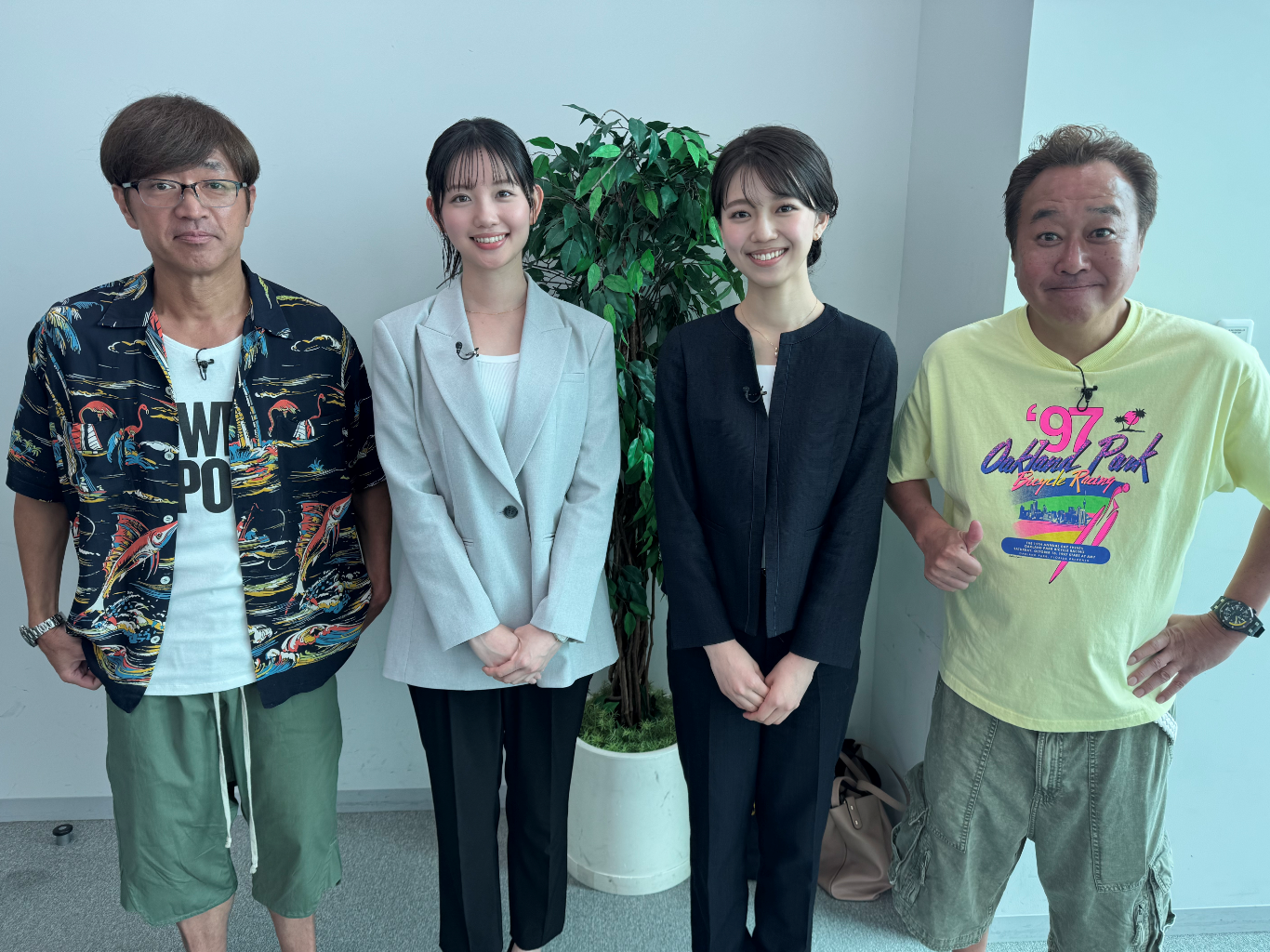 4人