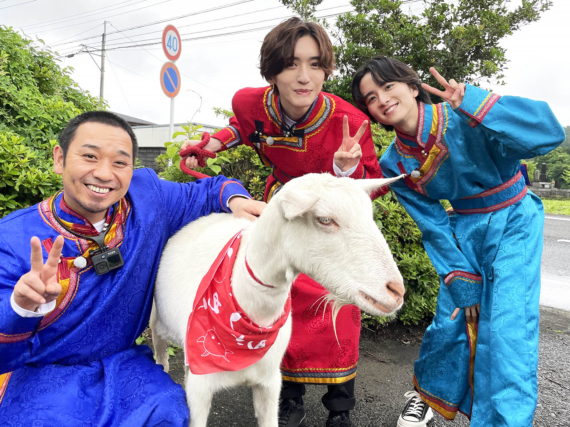 「ヤギと大悟」6/16、23、30の3週にわたり富士宮市で雑草モグモグ旅(6/30は枠拡大版) 道枝駿佑(なにわ男子)、板垣李光人が登場！ポポの弟分である激カワ赤ちゃんヤギも加わり除草パワーアップ！そして、ロケ中まさかの人気雑誌ananの取材が！一体どうなる！？