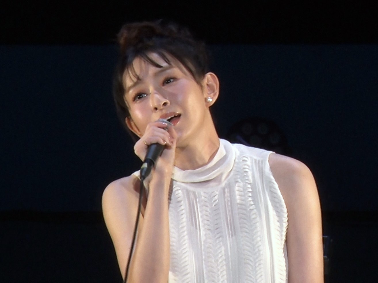©BSテレ東 BS250528_美空ひばり島袋寛子
