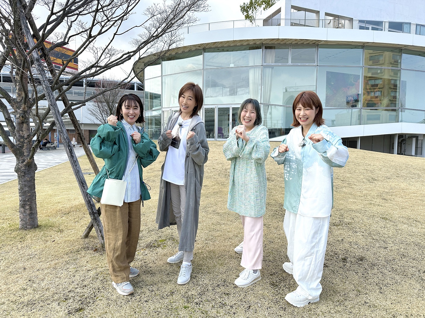 ４月２０日（土）夜６時３０分～放送／新企画登場！群馬の“ご当地”自販機グルメを食べまくる！芸人AマッソVSバス旅経験女優高島礼子・酒井美紀がGW目前、コスパ最強グルメをはしごするガチ対決旅へ