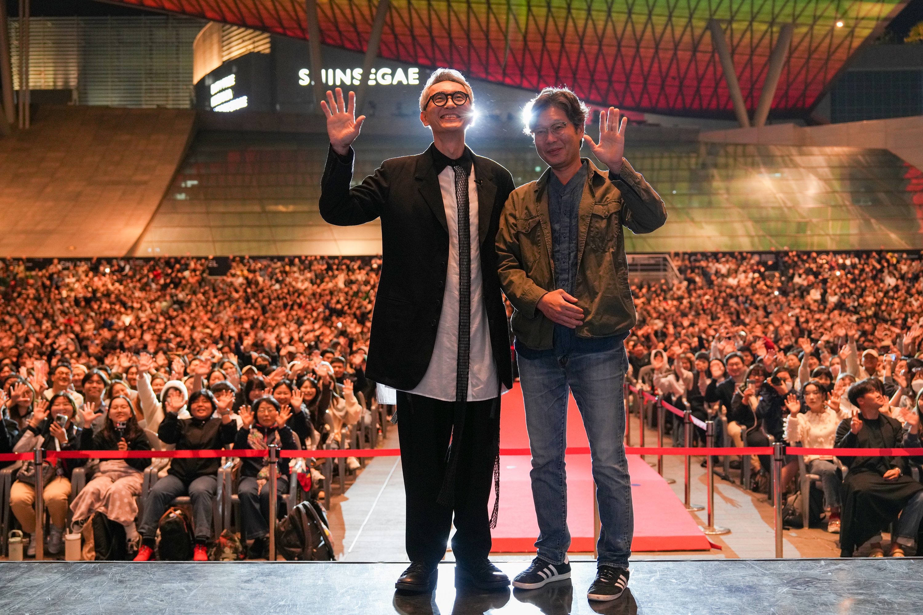 『劇映画 孤独のグルメ』松重豊、第29回釜山国際映画祭に“もぐもぐ顔”で登場‼【梨泰院クラス最凶の敵役(長家（チャンガ）の会長)】ユ・ジェミョン、サプライズ登壇＆出演解禁‼さらに新予告映像、解禁！