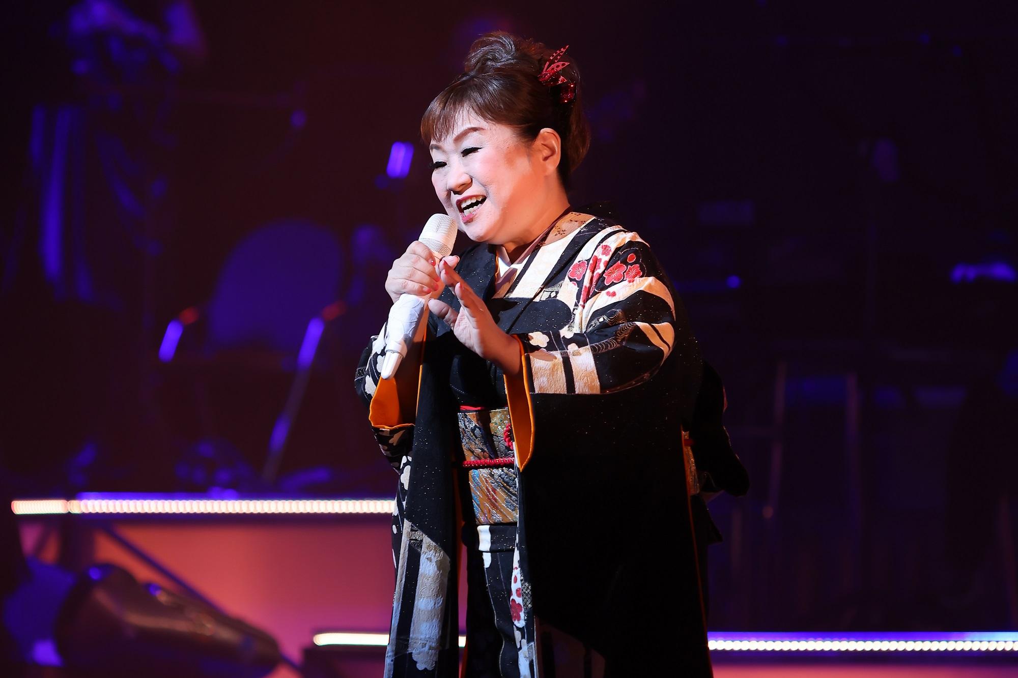 天童よしみ50周年コンサート　２