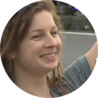 A female hitchhiker heading to Furano! 1,300km road trip.