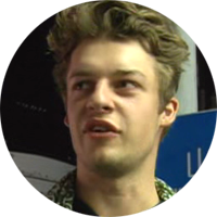 So many magics! Hitchhiking trip of the close brother and sister.