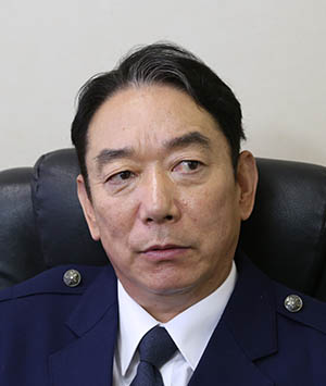 石丸謙二郎（谷本敬三役）